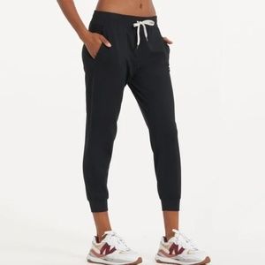 Vuori Performance Joggers - Black